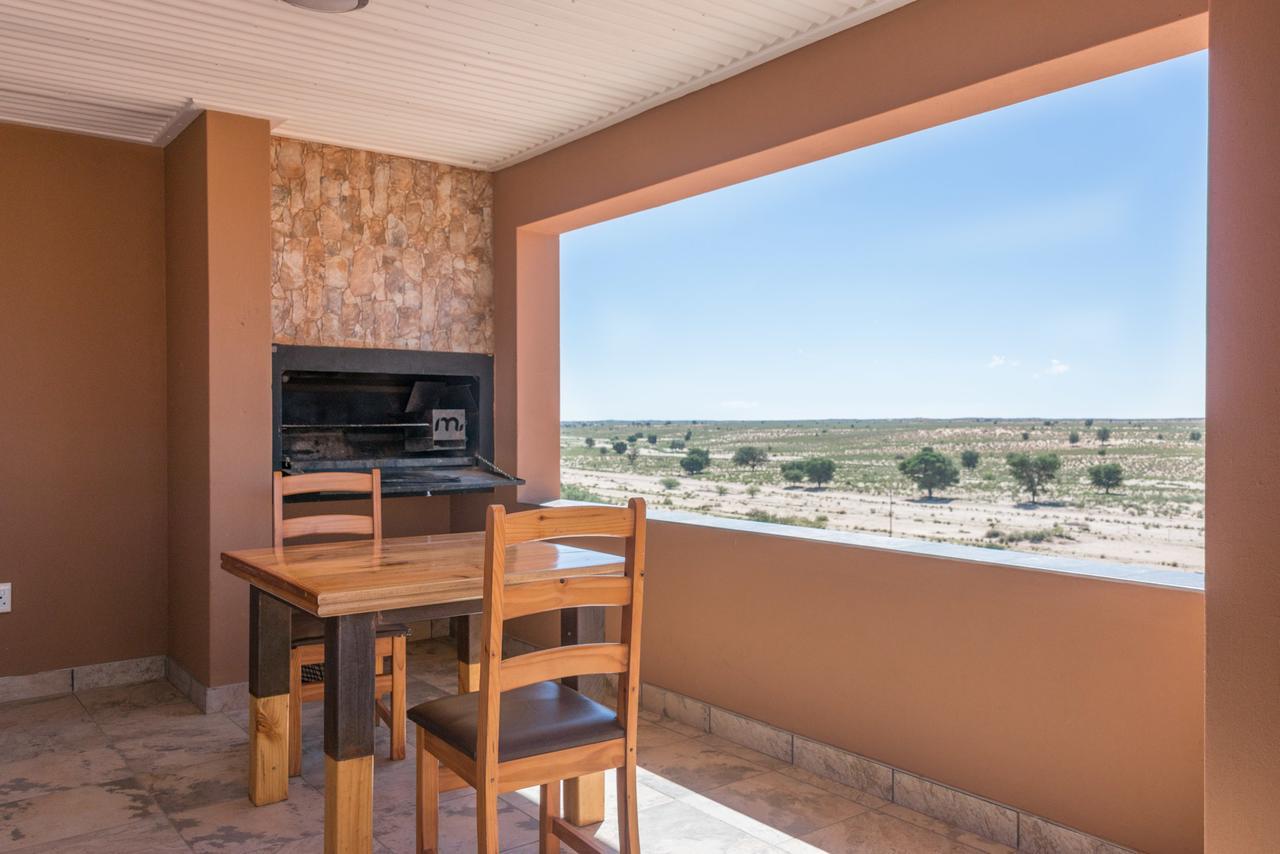 Kgalagadi Lodge Askham Exteriör bild